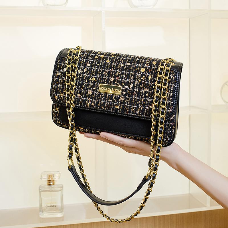 

Цепочка Женская Сумка Модная и Универсальная Мини Квадратная Сумка на Одно Плечо чёрный