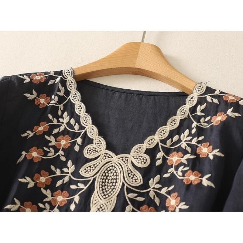 Camisa de Linho de Algodão Bordada Estilo Novo Feminina Renda Decote V Manga Média Pulôver Top