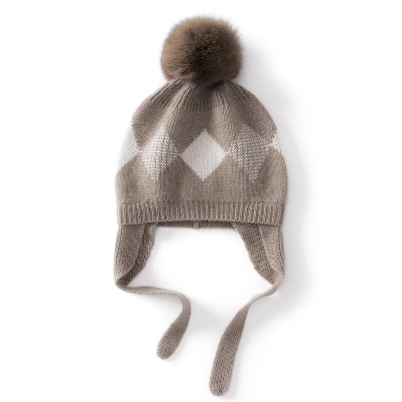 Cashmere hat women's knitted bag head shows the face, small warm casual wool hat, autumn and winter shopping high-end ear protection hat