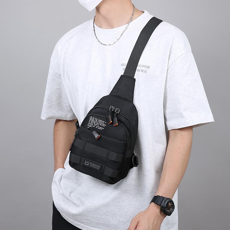 Men's Outdoor Crossbody Bag Lightweight Shoulder Bag Business Commuter Chest Bag