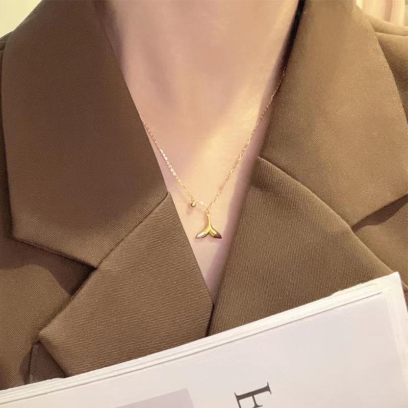 Fish Tail Necklace Women's Light Luxury Golden Tail Collarbone Chain Summer