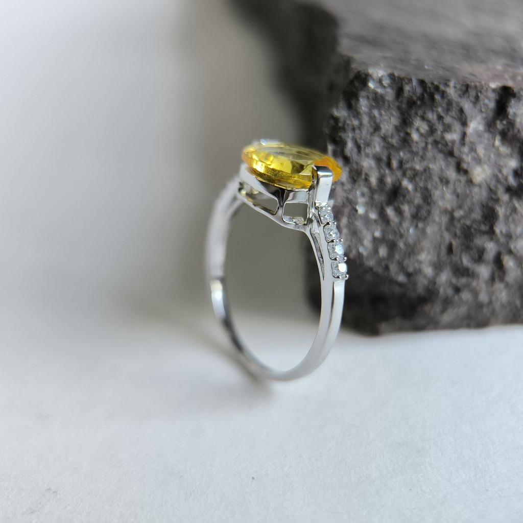 Серебряное кольцо с цитрином nano, вес изделия 2,14 гр (2190134)