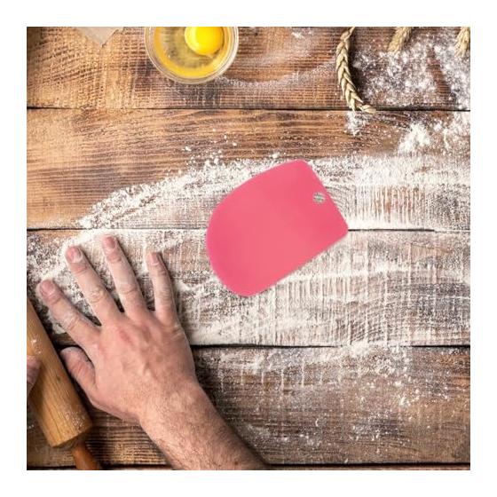 Amosfun Plastic Curved Flat Dough Scraper, Ideal for Cleaning Kitchen Bowls and Cutting Boards, No Damage, Useful Kitchen Goods, Set of 3