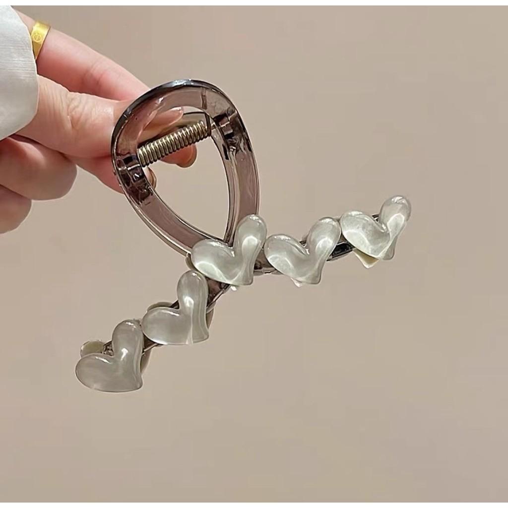 Large Acrylic Heart Hair Clip Girl Korean Style Simple Fashion Shark Clip Hair Accessories