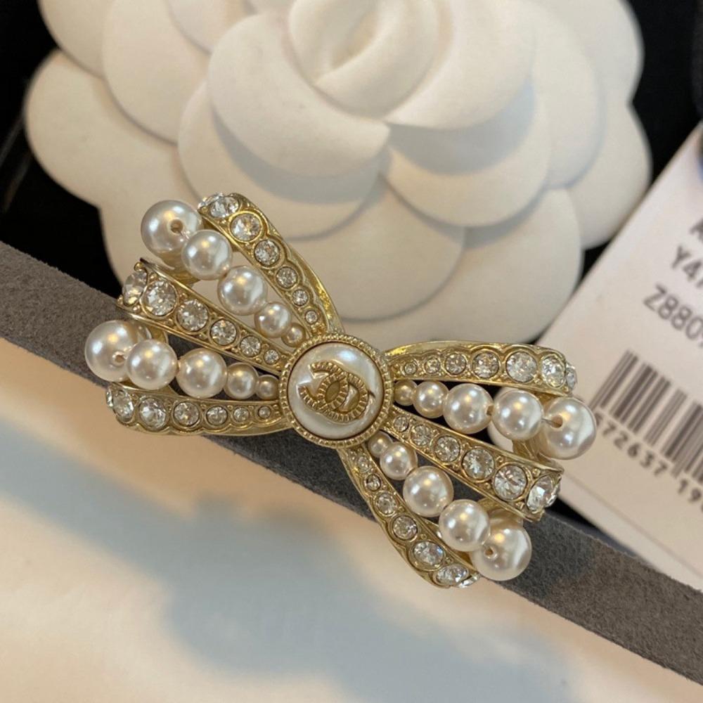 Xiangjia Xiaoxiangfeng Bow Short Collarbone Necklace Brooch Women's Simple Stud Earrings