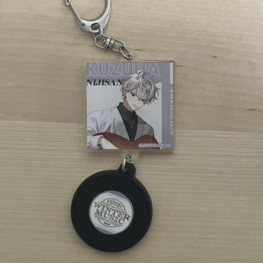 

Niji Sanji Kuzuha Maneki-neko Collaboration Acrylic Keyring