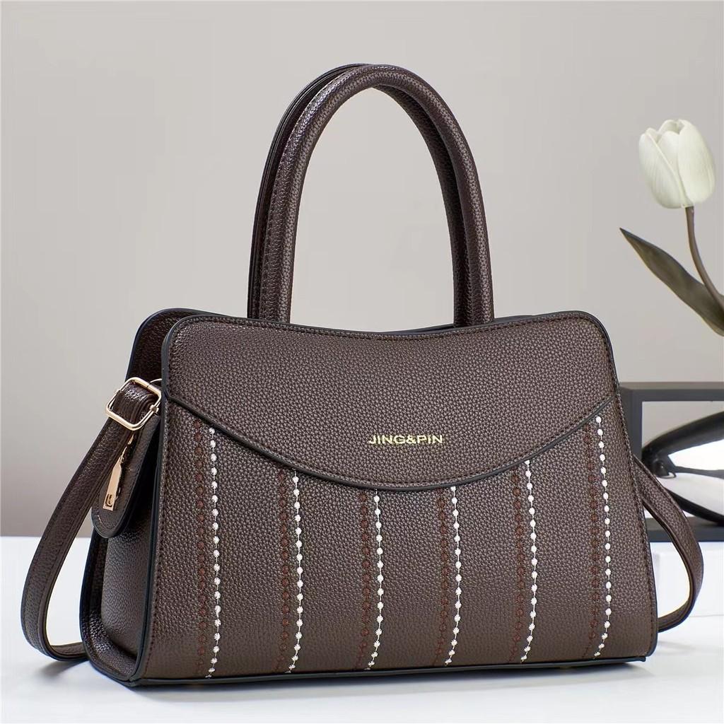 Stylish Soft Pu Leather Tote Bag For Moms Large Capacity Daily Use With Chain Detail