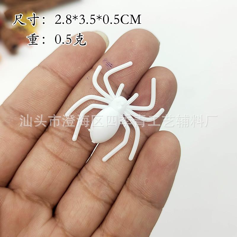 Fake Spiders Can Be Mixed with Halloween Layout Props Mini Little Spiders Trick Simulation Spoof
