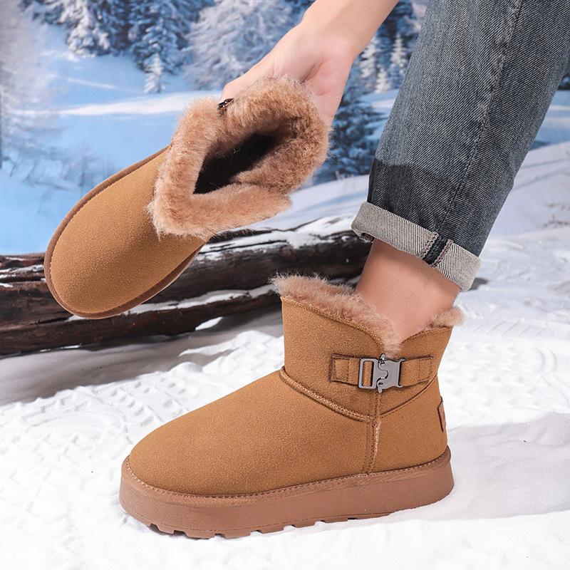 Thick-soled snow boots 2025 winter new men's non-slip fur integrated Korean version thickened warm casual cotton boots