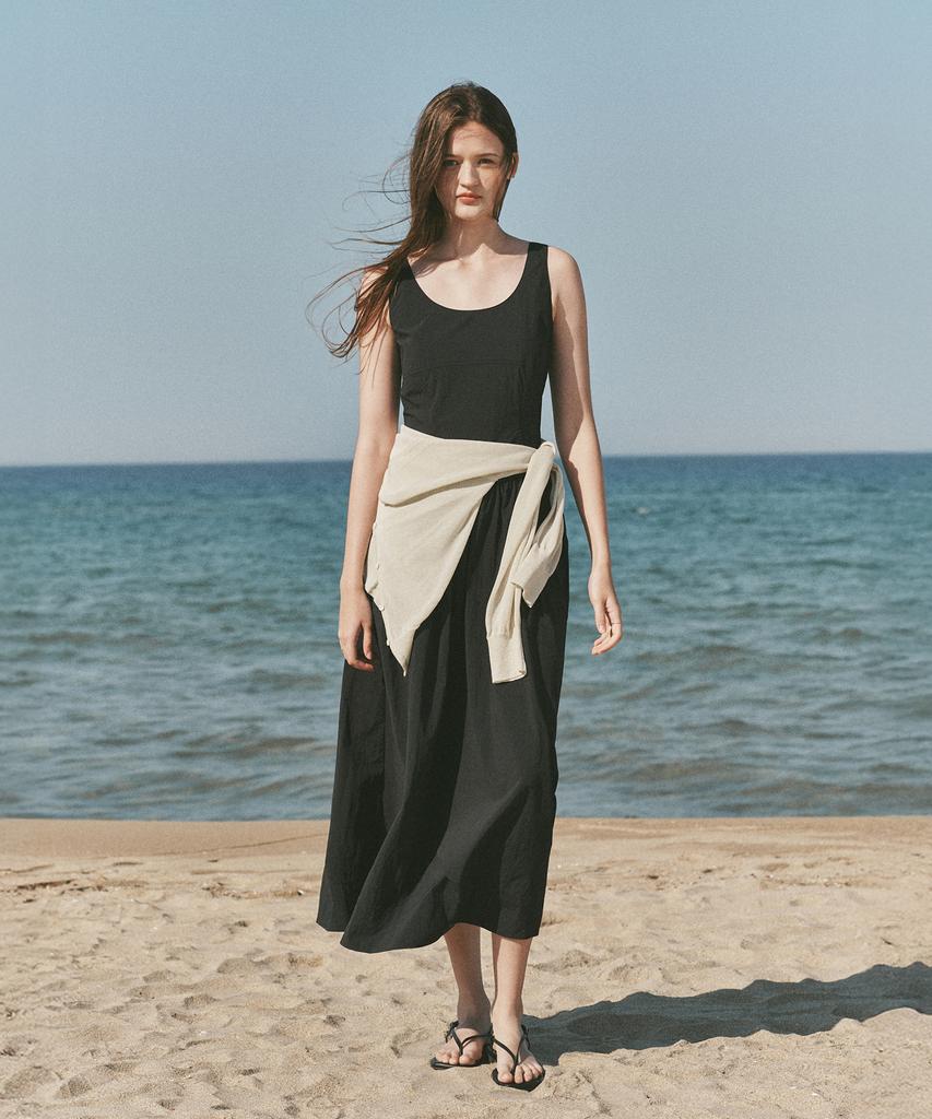 Ost Kaka Sleeveless Flare Maxi Dress Black