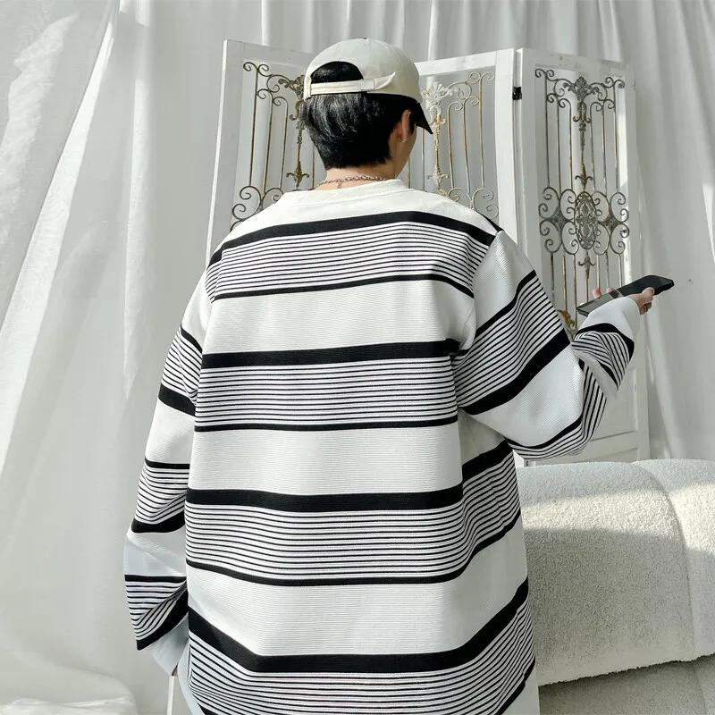 2025 Spring Autumn Men O-Neck Striped T-Shirt Fashion Loose Streetwear Tshirt Men Long Sleeve Japanese Style Lazy for Teens