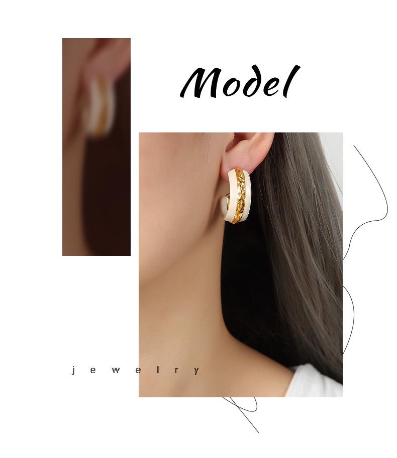Hong Kong Style Hammered Titanium Steel Gold-Plated C-Shaped Earrings with Drip Glaze Design