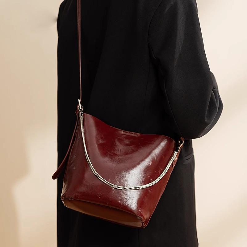 

Свадебная сумка женская сумка-ведро под мышкой новая нишевая повседневная текстурная универсальная сумка через плечо с цепочкой маленькая сумка бордовый