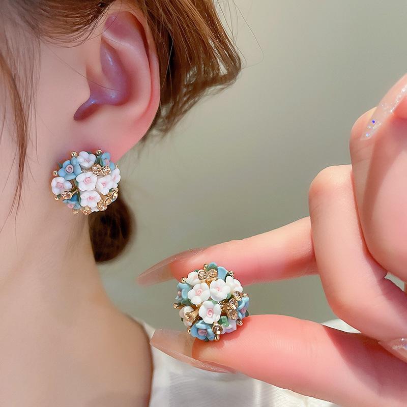 Vintage Steel Teardrop Cat Eye Earrings for Women - Retro, High-End, Versatile Fashion Ear Studs