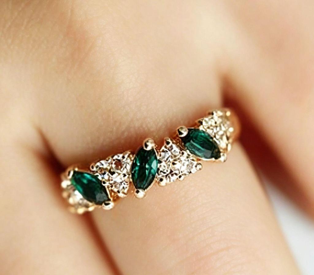 Korean Retro Emerald Rhinestone Ring - Sweet Fashion Style for Women