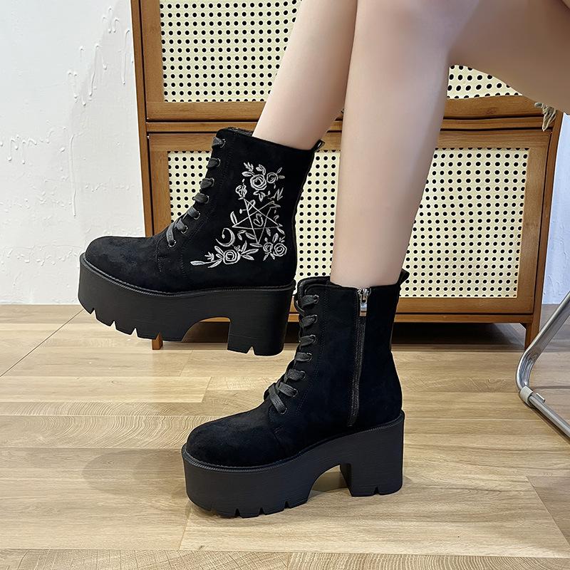 Fashion Spring Autumn Black Punk Platform Motorcycle Boots Women Lace Up Chunky Heel Boots Women Belt Buckle Shoes Women Gothic Shoes
