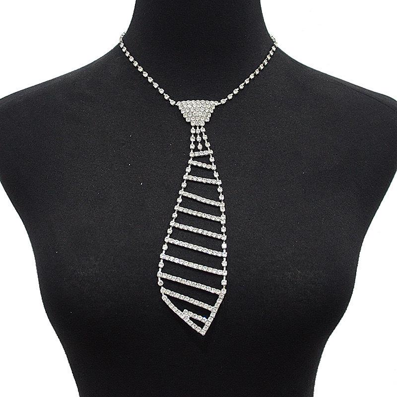 

Trendy Rhinestone-Embellished Women’s Necklace – Unique Exaggerated Design серебряный