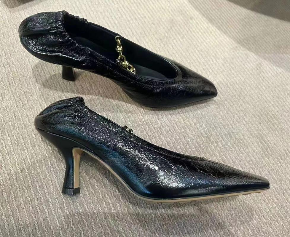 Fashion European American Fashion Chain Red White Women High-heeled Shoes Bridal Wedding Dress Banquet Fashion Party Sexy Single Shoes