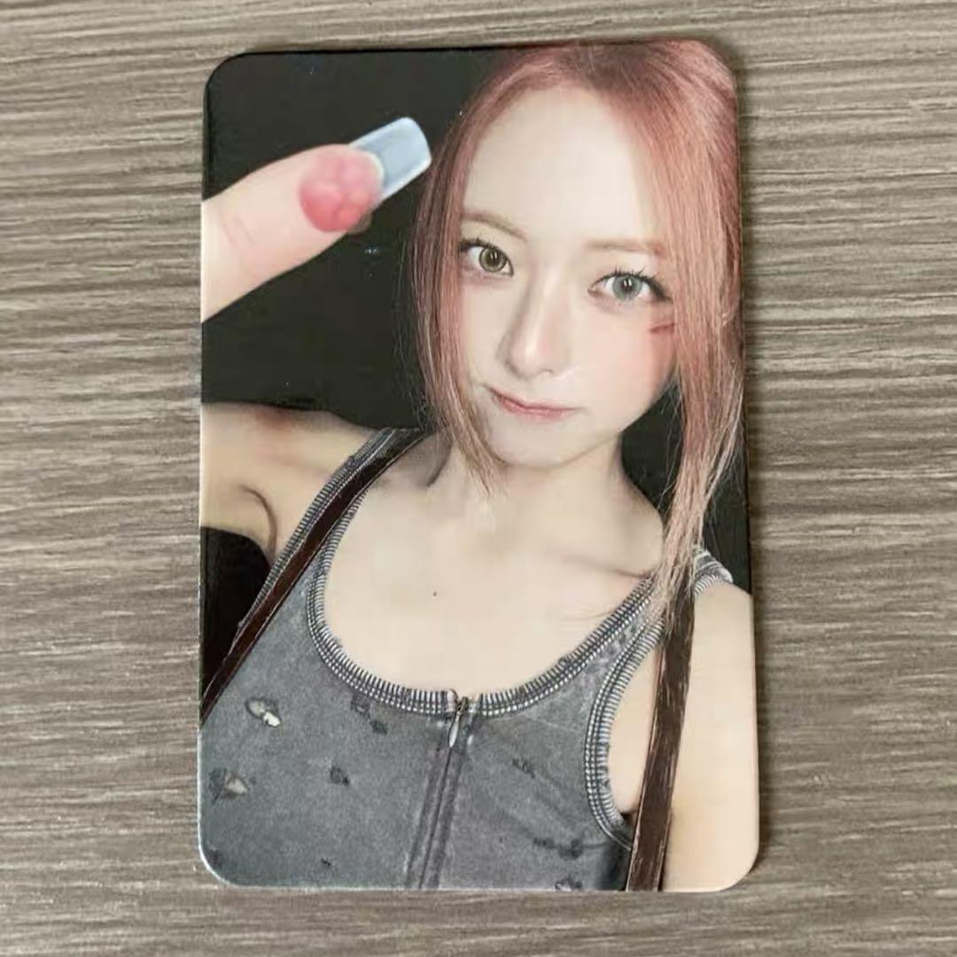 

[Б/У] ITZY Юна GWBG Ограниченная предзаказная торговая карта Aladin