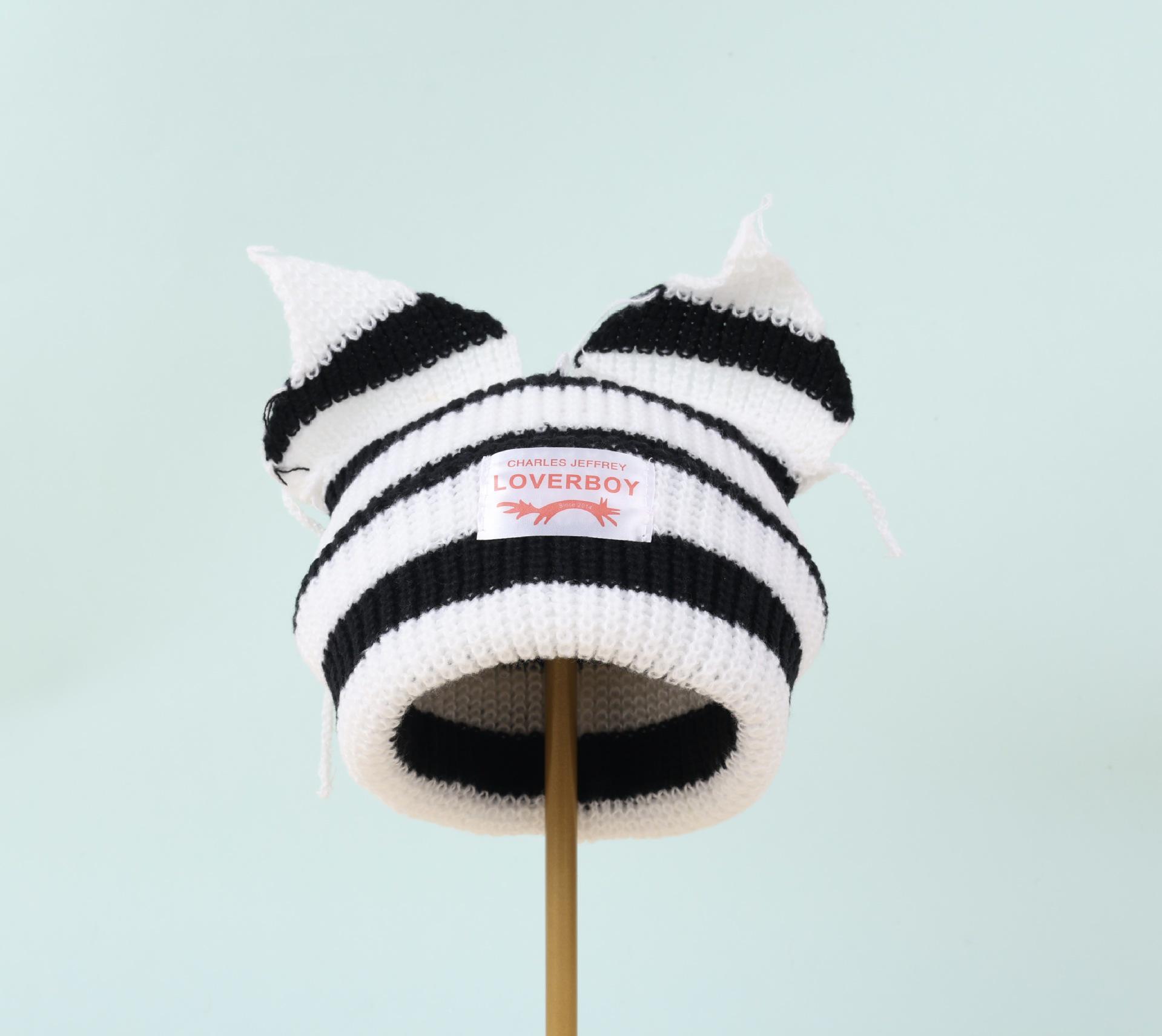 

Вязаная шапка-бини с кошачьими ушками и принтом в стиле корейской свинки – Модный теплый головной убор для осени/зимы