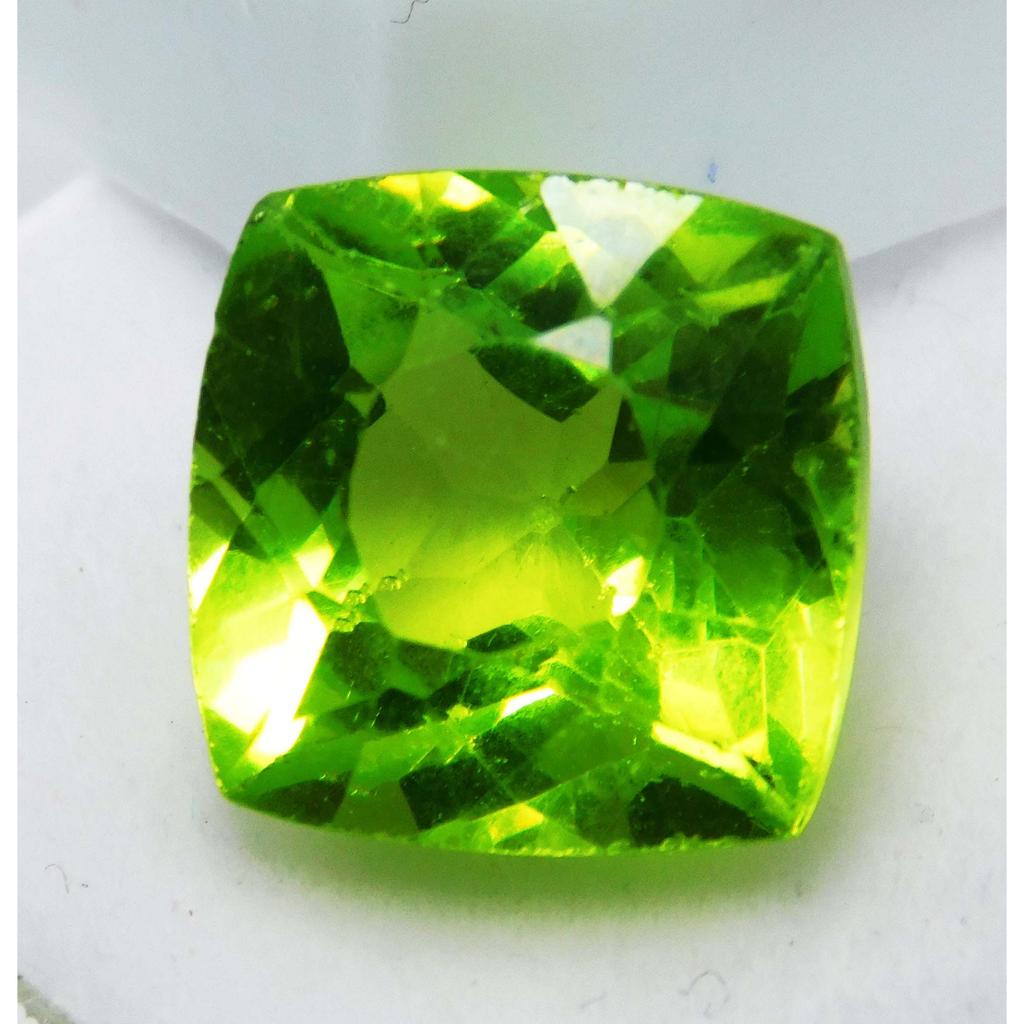 Natural Cushion Cut Green Peridot 11.20 Ct Loose Gemstones