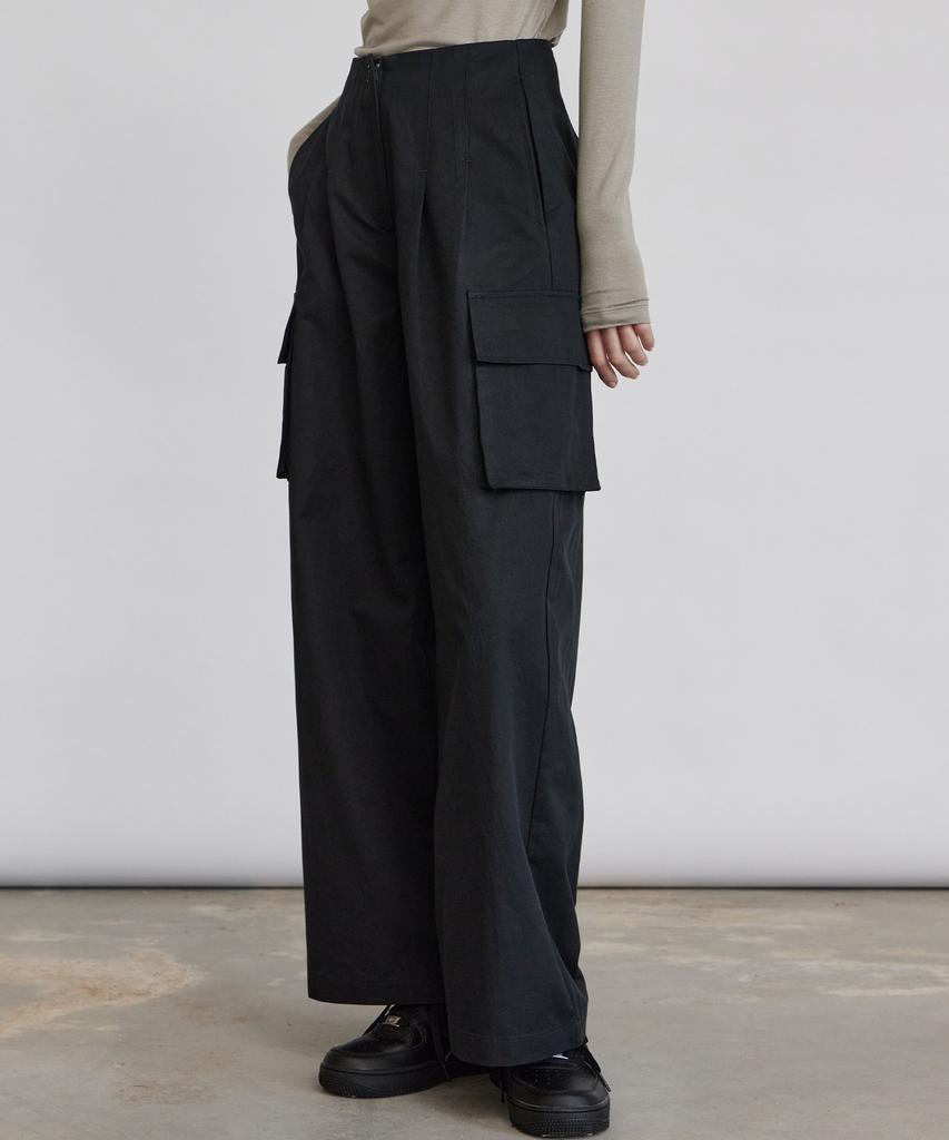 ITOV SEOUL Cotton Tuck Cargo Pants Ch