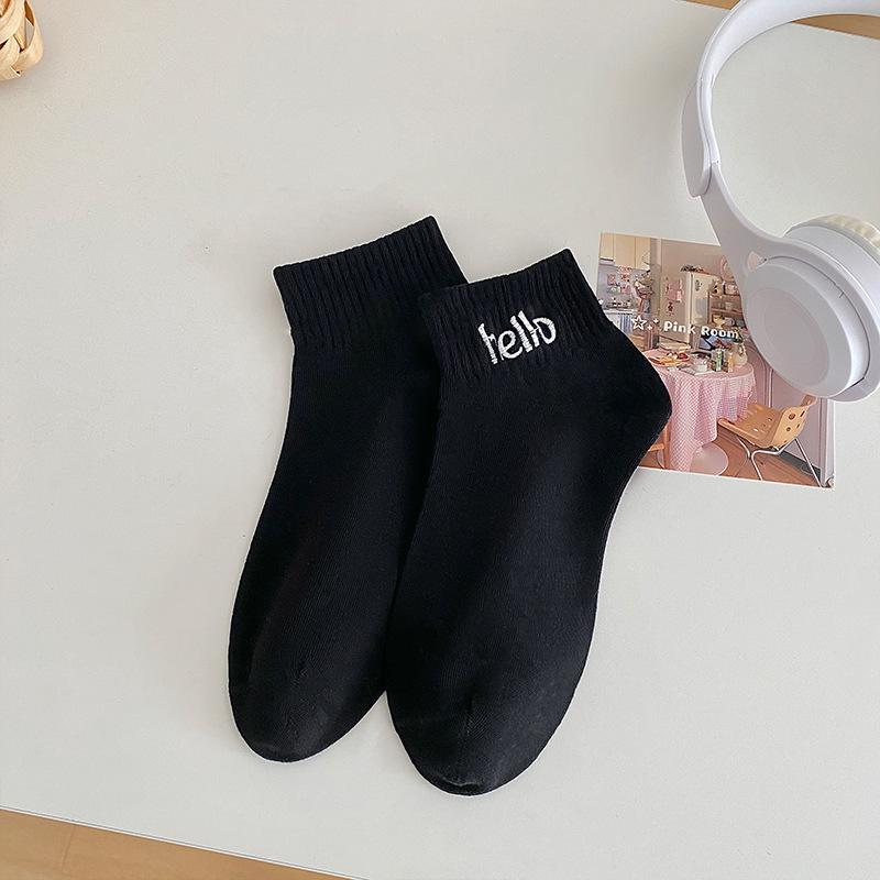 Women's Spring and Summer Embroidered Letter Solid Color Cotton Sweet and Versatile Short Socks