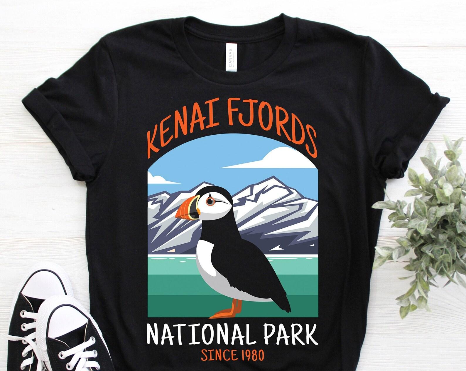 Kenai Fjords National Park US Puffin Bird T-Shirt, USA Alaska Parks Lover Gifts, Adventure Outdoors, Camping Hiking, U.S Backcountry Travel, 110