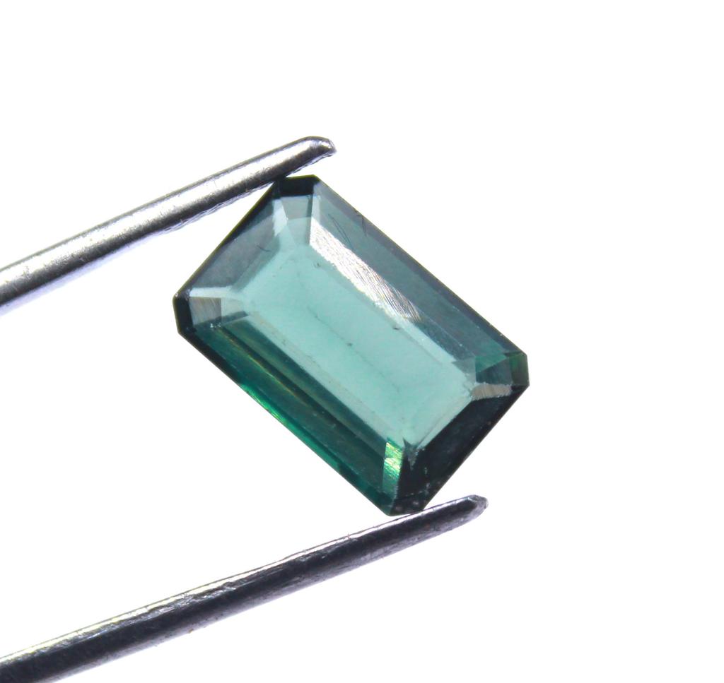 5.85 Carat Valentine Sale Green Alexandrite Emerald Shape Russia Certified Gemstone SN547