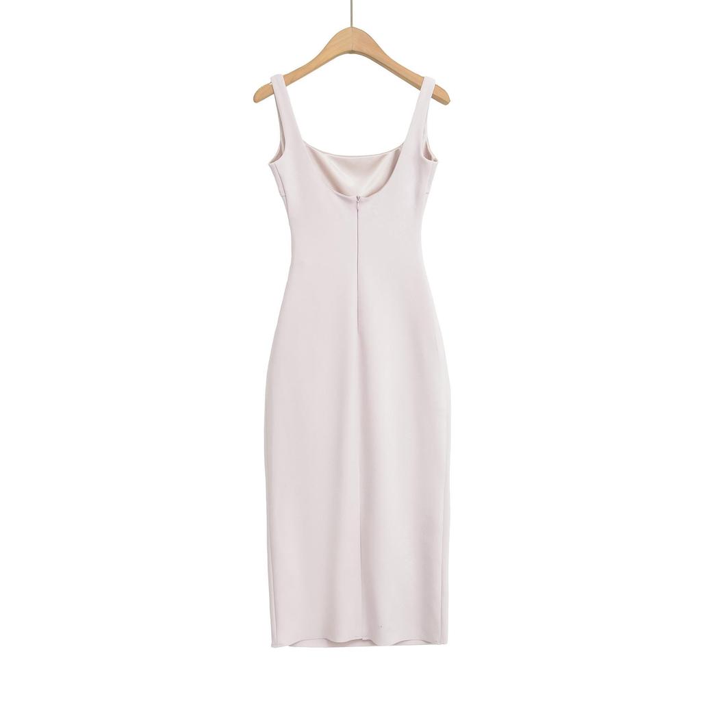 Elegant 2026 French Slim-Fit Backless Midi Dress for Women – Flattering Ruched Waist, Hip-Lifting Style in Mid-Length.