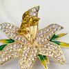 1/2Pcs Women Brooch Lapel Pin Rhinestones Inlaid Pin Flower Design with Sparkling Decorative