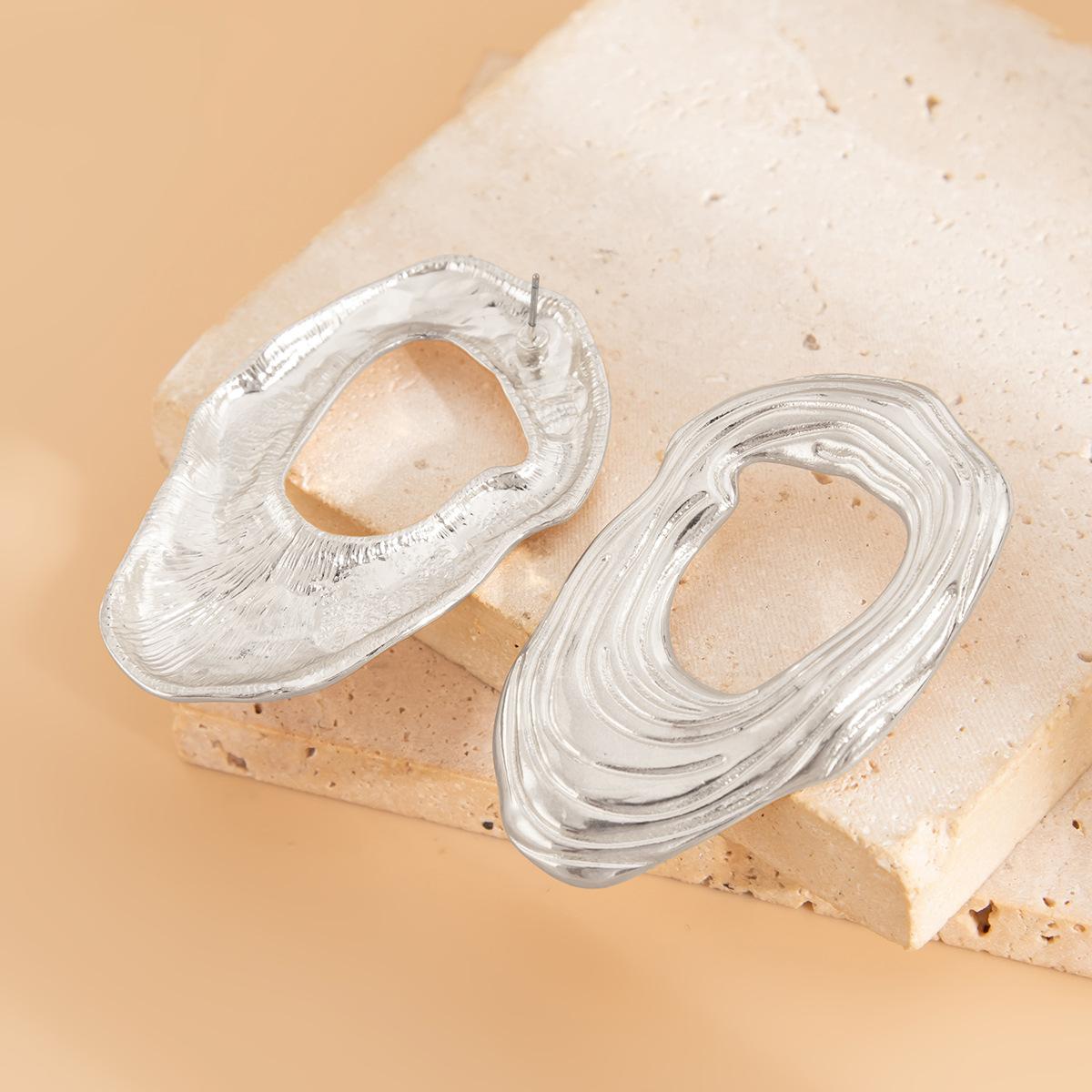 

Модные глянцевые серьги-гвоздики с металлической текстурой, плиссированные, нерегулярные геометрические серьги