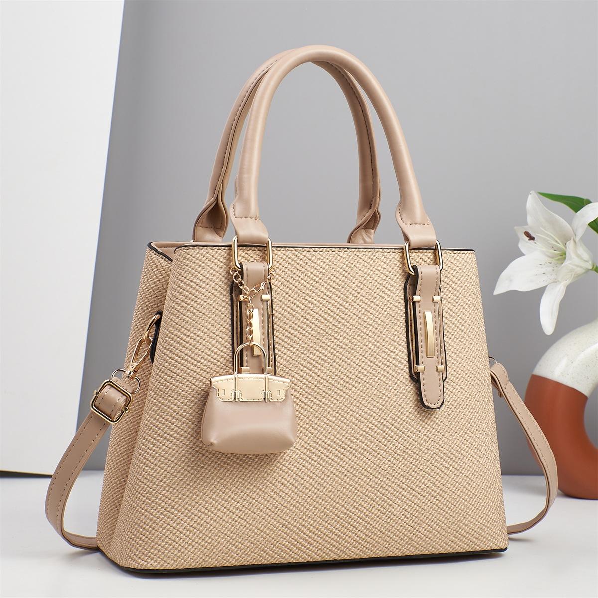 

Latest Macaron Splicing Handbag High-value Simple To Use and Atmospheric Shoulder Bag Versatile Big Capacity Crossbody Bag .
