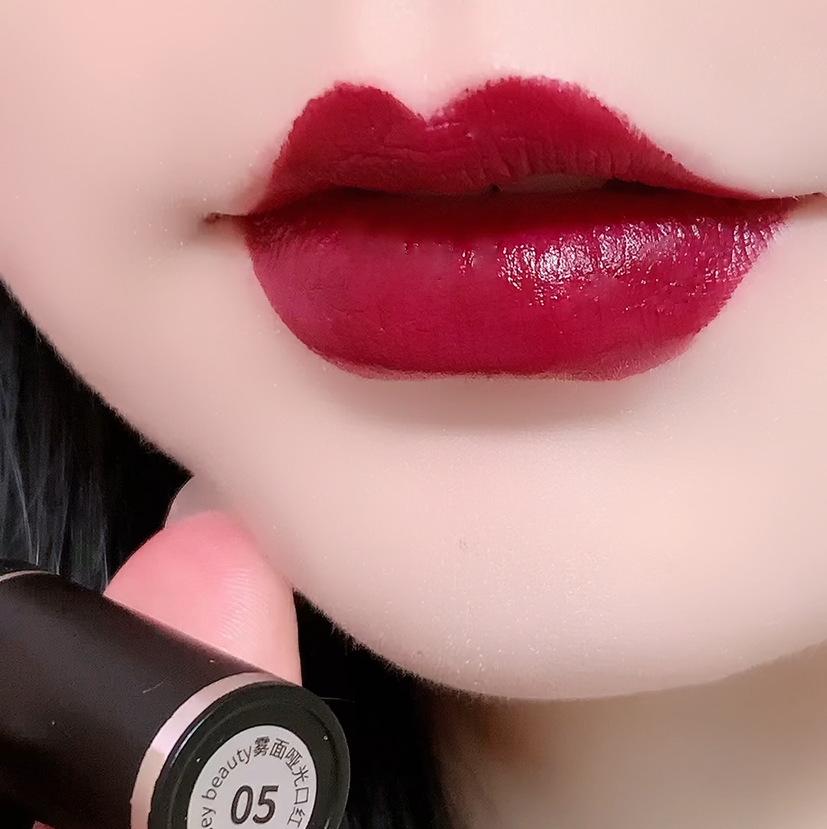 Long-Lasting Matte Lipstick: Moisturizing, Non-Transfer, Hot Seller
