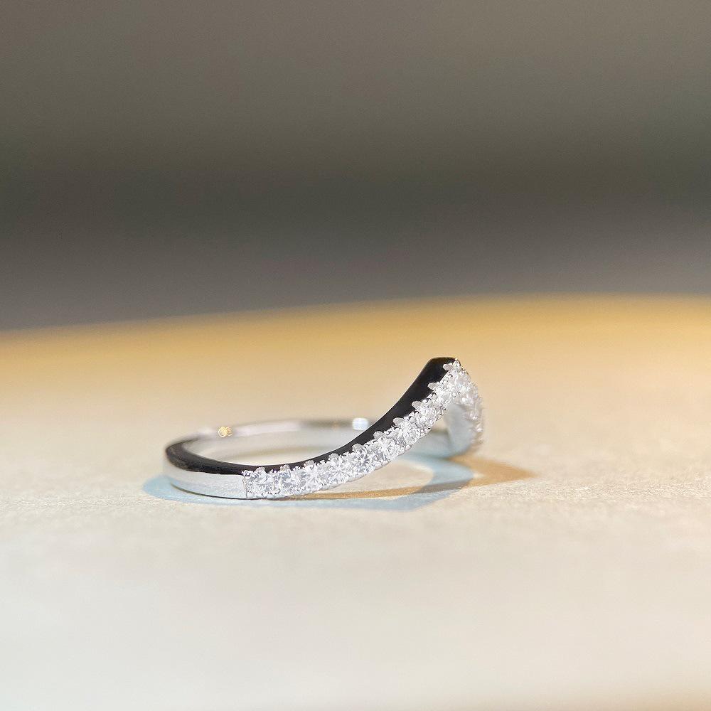 V-shaped S925 Sterling Silver White Gold Eternity Stacking Ring for Women - Non-fading