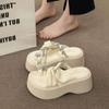 Mode High-End Hausschuhe Damen Sommerkleidung 2025 neu Muffin-Plateau Super Feuer Sandalen Strandschuhe