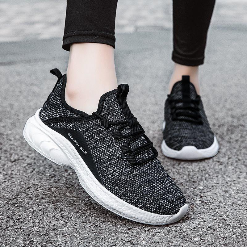 Spring New Travel Shoes Running Shoes Women's Flying Woven Breathable Sports Fitness Lightweight Casual Shoes