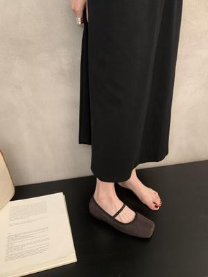 Mary Jane schoenen met platte zool en vierkante neus, lente 2025 nieuw, pendelschoenen met lage instap, Frans met rok, varkensneus enkelvoudige schoenen