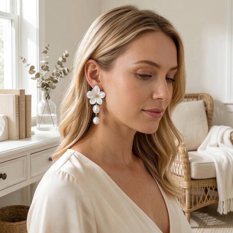 Elegant Baroque Imitation Pearl White Flower Drop Earrings For Women Dainty Dangle Earrings Banquet Party Jewelry Gift