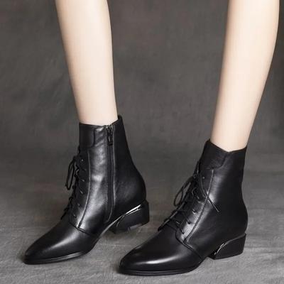 Bottines d'hiver pour femmes Nouvelles Bottines courtes à lacets à bout pointu Style britannique Dames Cuir souple Talon bas Bottes à tige courte