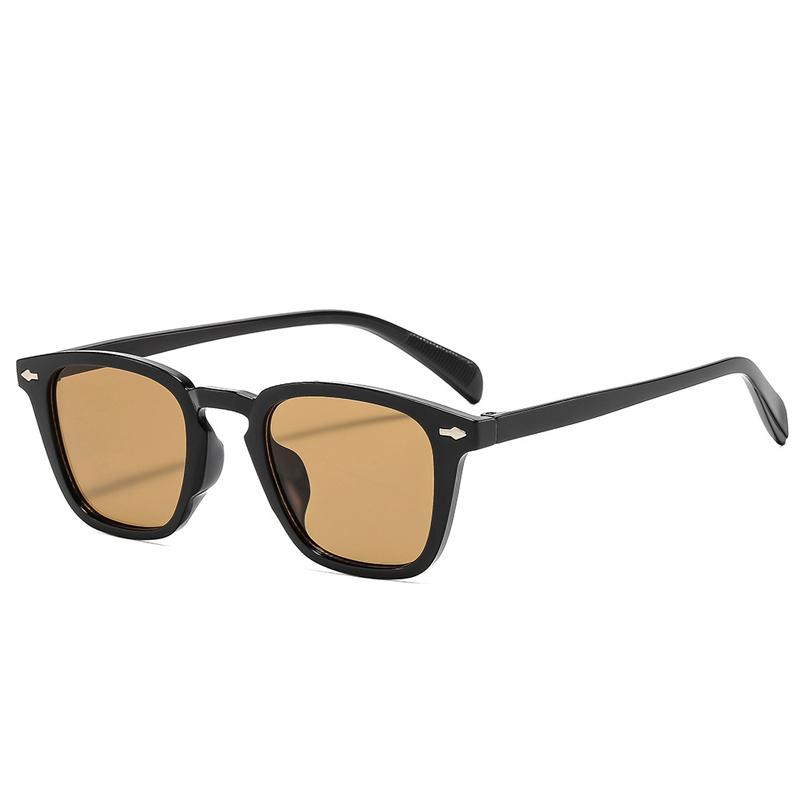 New Retro Square Rivets Sunglasses Women Shades UV400 Fashion Punk Trending Clear Gradient Men Sun Glasses