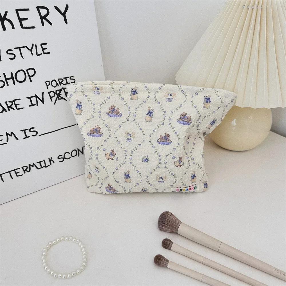 Large Capacity Cosmetics Storage Bag Travel Organizer women Cute Bear Printed Makeup Bags Fashion Cosmetic Bag Women Clutch Bag