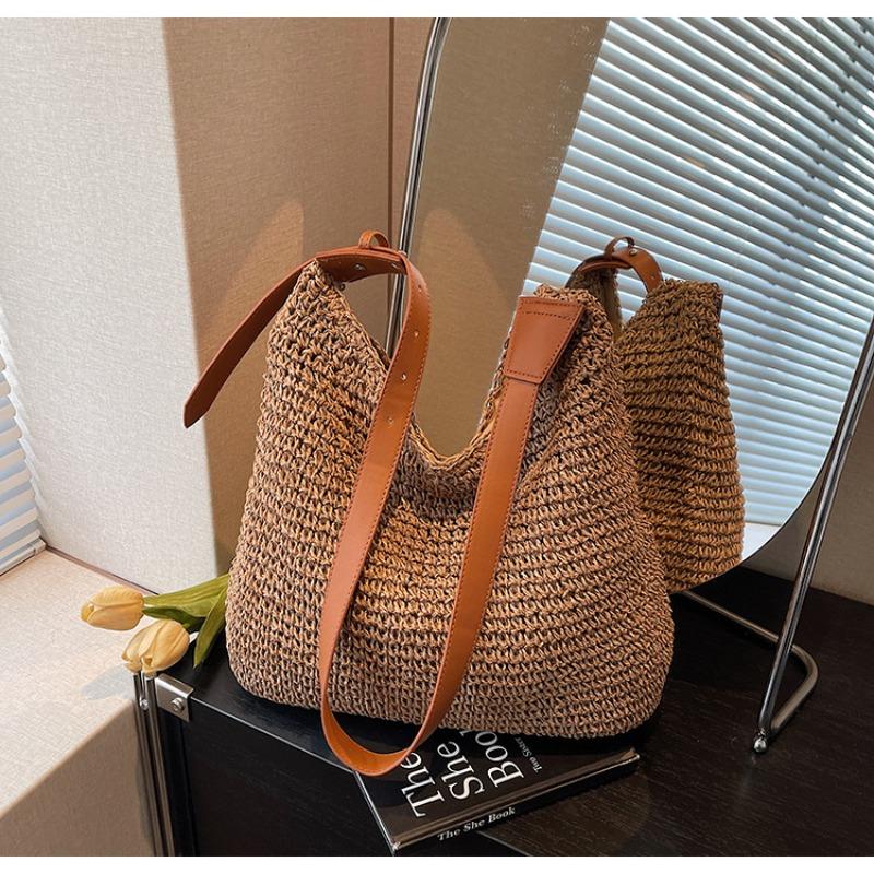 Straw hollow commuter large capacity shoulder armpit bag new bag women's seaside beach messenger bag