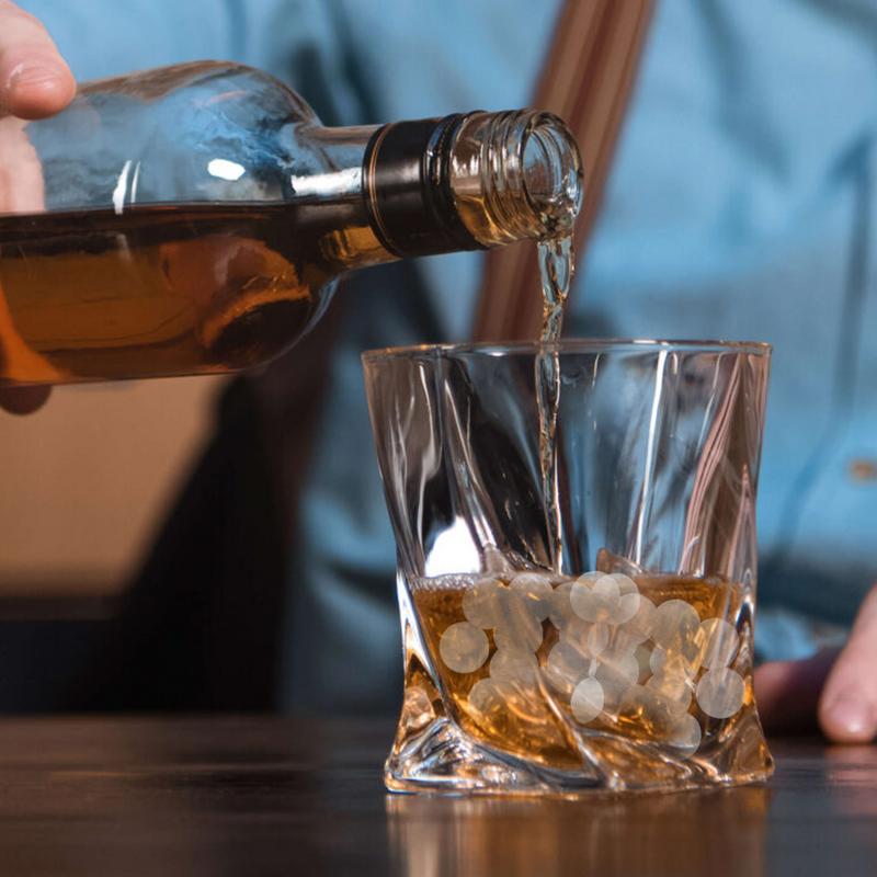 Winziger Eiswürfelbehälter Wiederverwendbare Cocktail-Eisformen Formen mit einfacher Entnahme 104 Fächer Behälter zum Kühlen von Getränken Familienfeiern Cocktails
