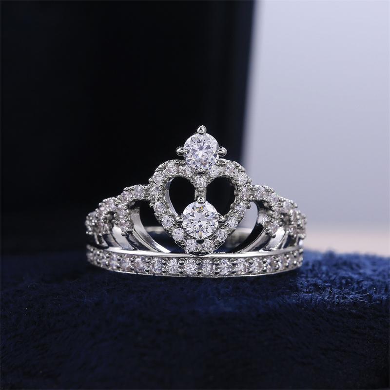 Huitan  Fancy Crown Women Ring Best Anniversary Girl Gift Elegant Female Dance Party Trendy Jewelry Rings