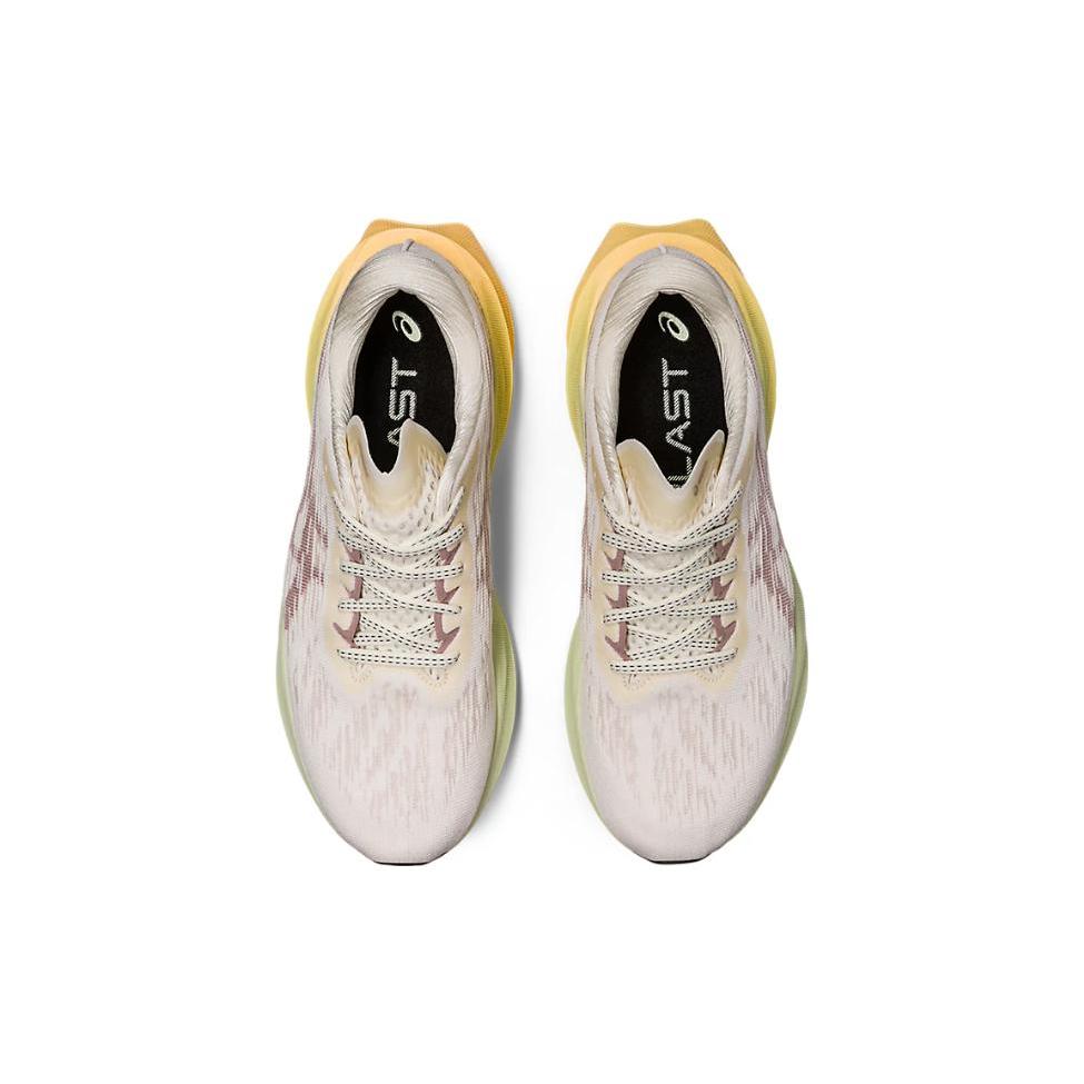 New Asics Novablast 3 'Cream Fawn' Women's 1012B288-101