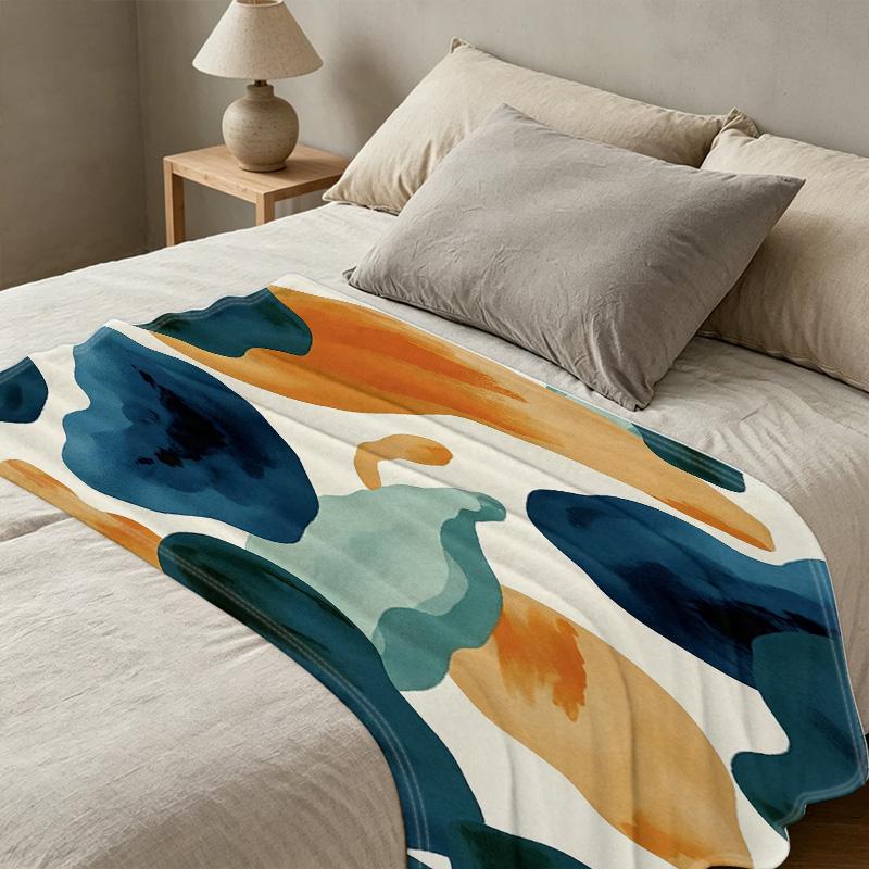 Warm Flannel Blanket Pill-resistant, Soft & Skin-friendly, Abstract Pattern, All-season Cozy Home Decor, Perfect for Holidays (Christmas/Halloween)