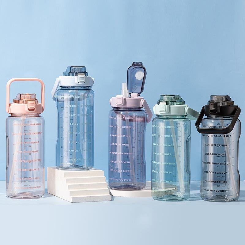 Elegant And Simple 2l Pc Material Water Bottle With Straw Perfect For Hydration On-the-go