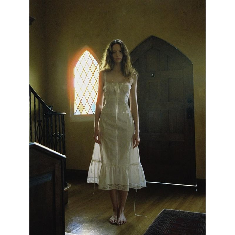 Pure White Eucalyptus French style Retro Romantic Pure Desire Lace Edge Patchwork Slim fit Gentle Sling Dress Long dress