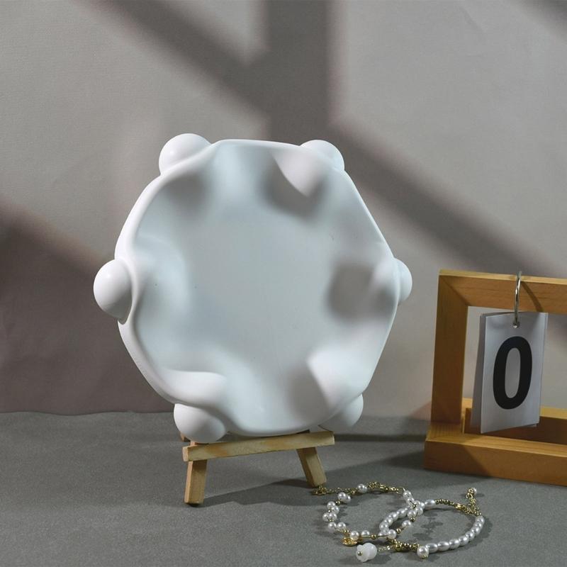 Round Shaped Jewelry Holder Plate Mold Sturdy Silicone Epoxy Resin Tray Mold with Curved Brim for Unique Craft Projects